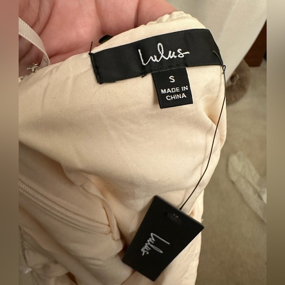 Beautiful NWT Lulu’s Sequin backless dress - Picture 3 of 5